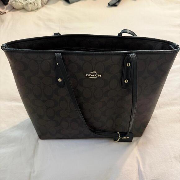 Authentic Coach Signature Reversible Tote - Picture 1 of 12